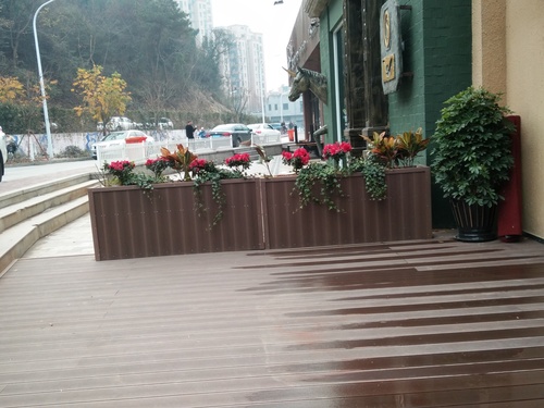 塑木花箱